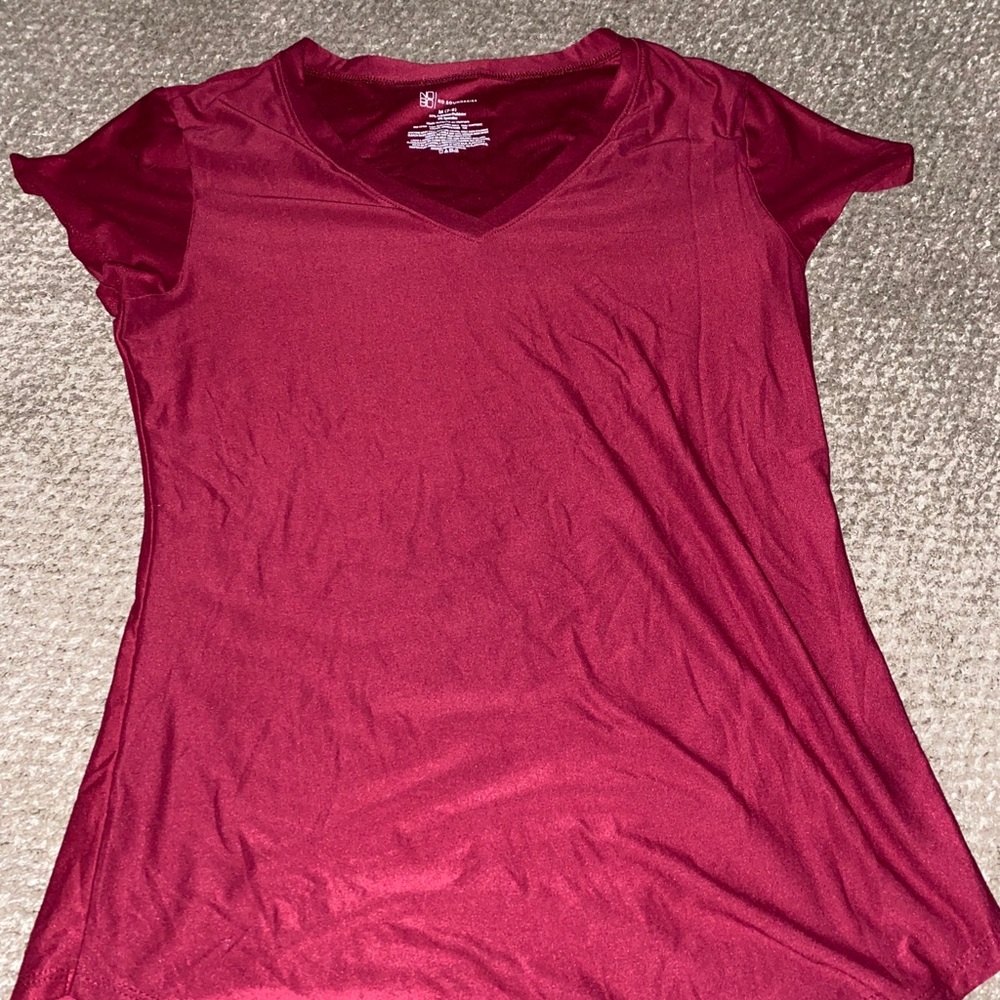 Maroon No Boundaries v neck tee